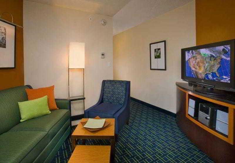 Fairfield Inn And Suites New Buffalo Habitación foto